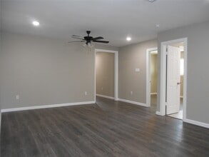 Building Photo - 1547 Greenfield Rd