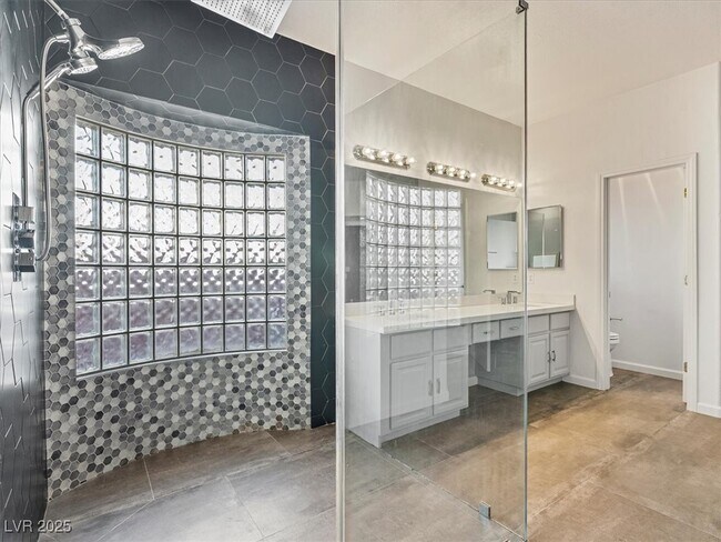 Building Photo - 6639 Tranquil Seas Ct