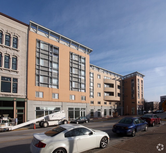City Center - Center City Apartments