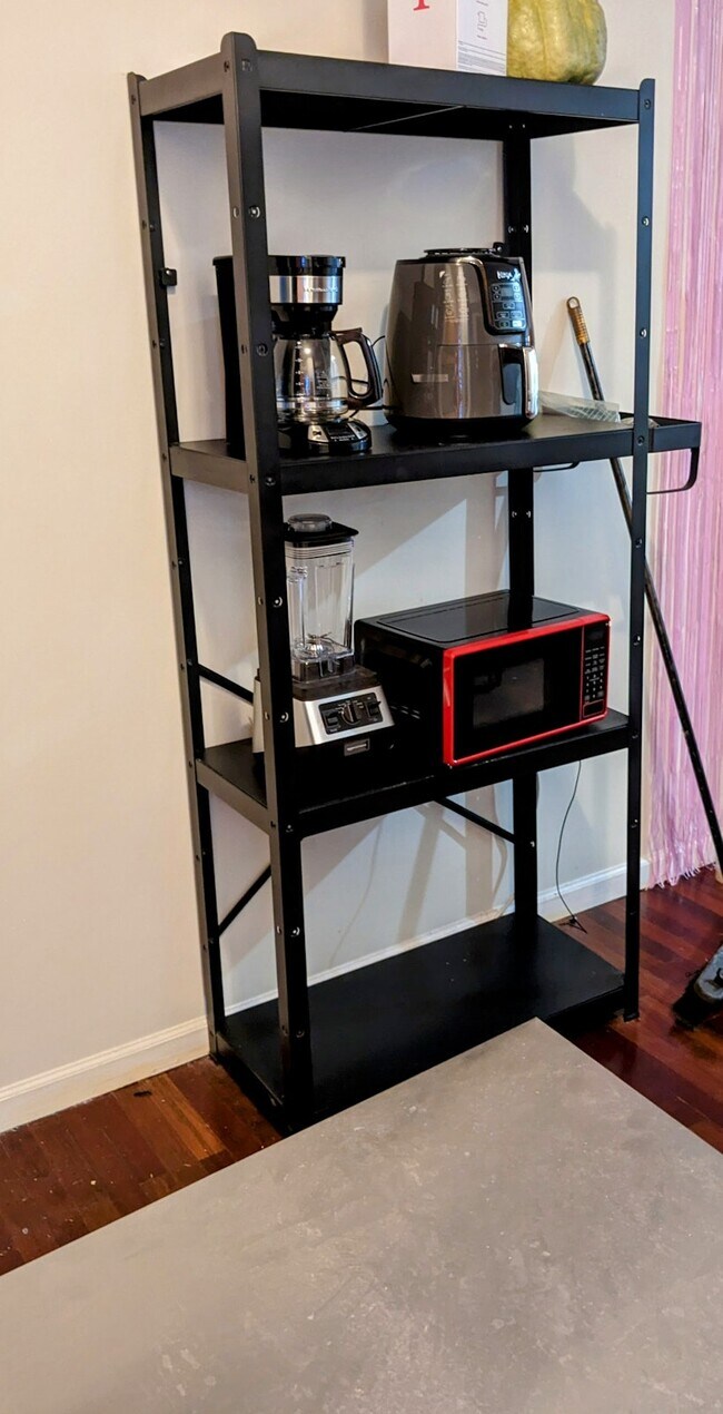 Building Photo - 2939 St Paul St