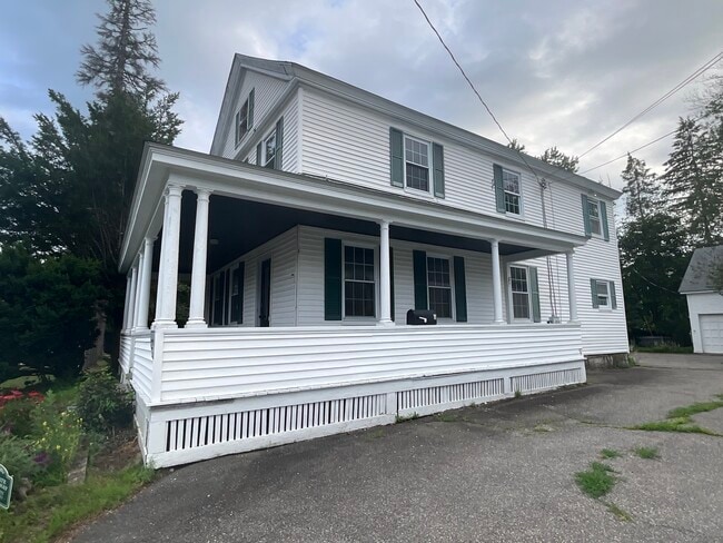 Primary Photo - 2 Kittredge Sq