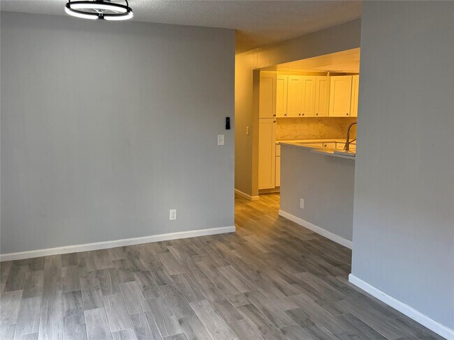 Building Photo - 6522 Harbour Rd