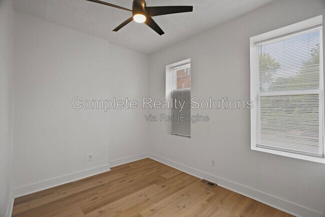 Building Photo - 2928 Texas Ave