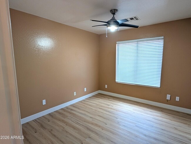 Building Photo - 13216 W Mauna Loa Ln