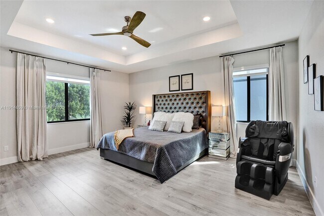 Building Photo - 10795 Oceano Wy