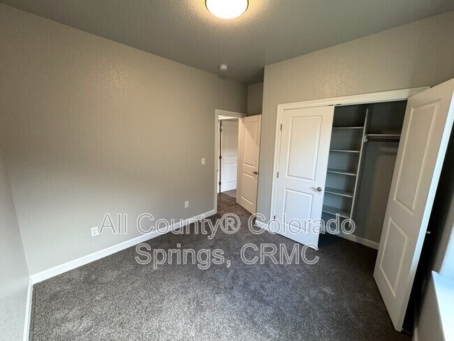 Building Photo - 519 Brecken Ct