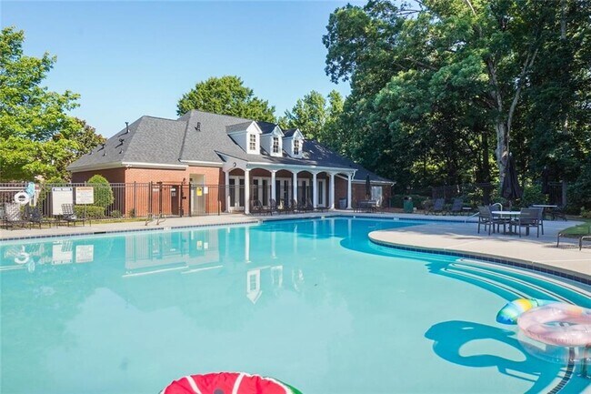 Building Photo - 3803 Waters Edge Trail