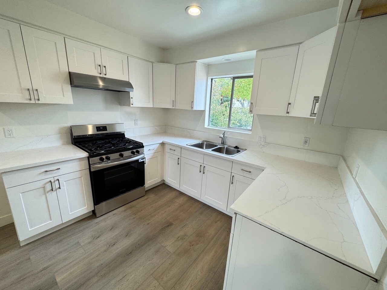 Building Photo - 1152 Ruberta Ave