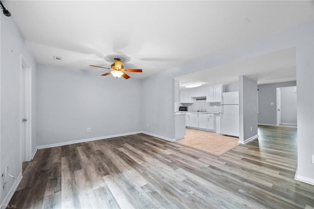 Building Photo - 394 Deputy Ln