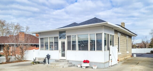 Primary Photo - Bountiful City Office Space or residential