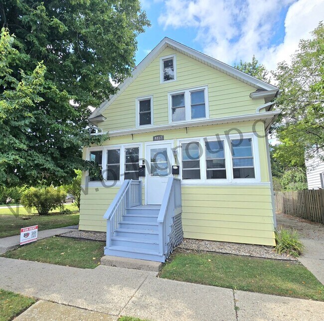 Primary Photo - 4812 25th Ave