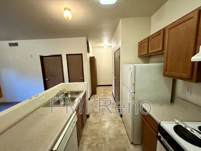 Building Photo - 1600 I St