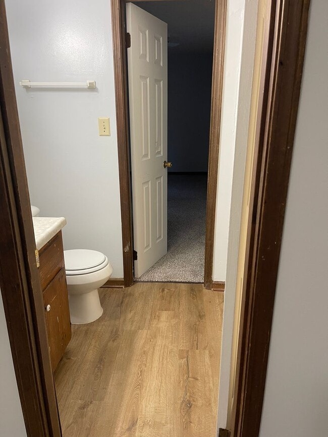 Building Photo - 2 bedroom, 1 bath duplex is located on a cul-de-sac near Cedar Shoals High School