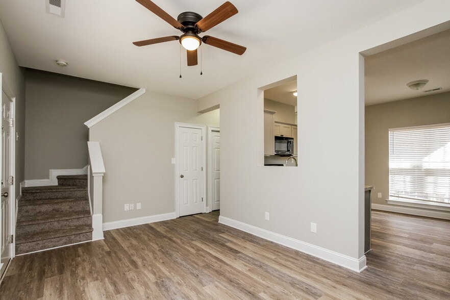 Building Photo - 7728 Royal Park Ln