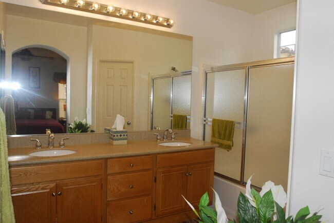 Building Photo - 11817 Miro Cir