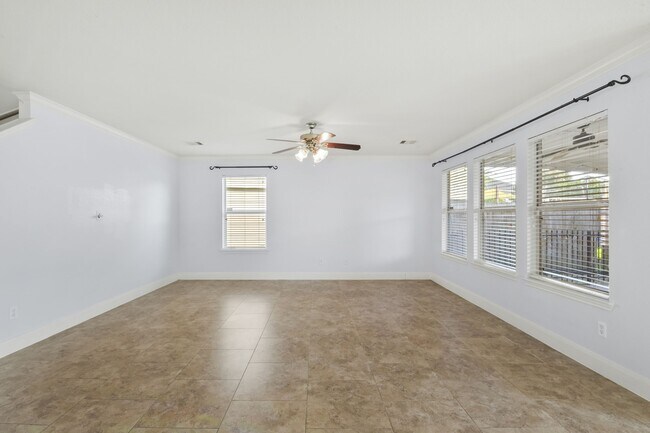 Building Photo - 15811 Vinemoss Ln
