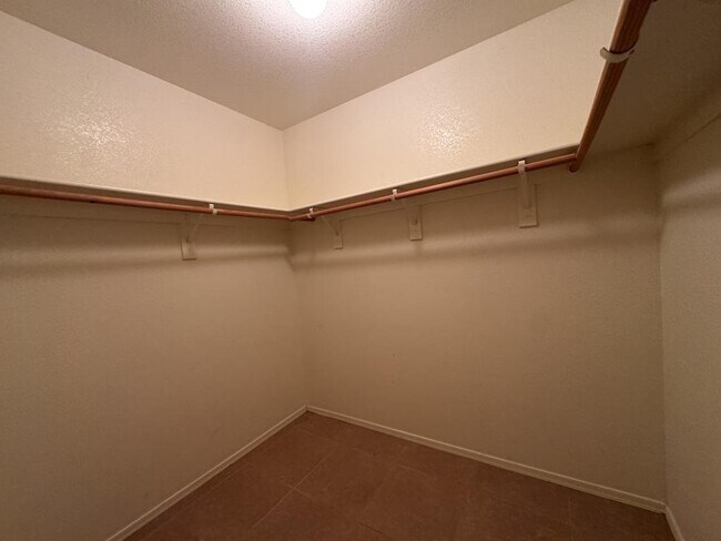 Building Photo - 1113 San Jacinto Dr