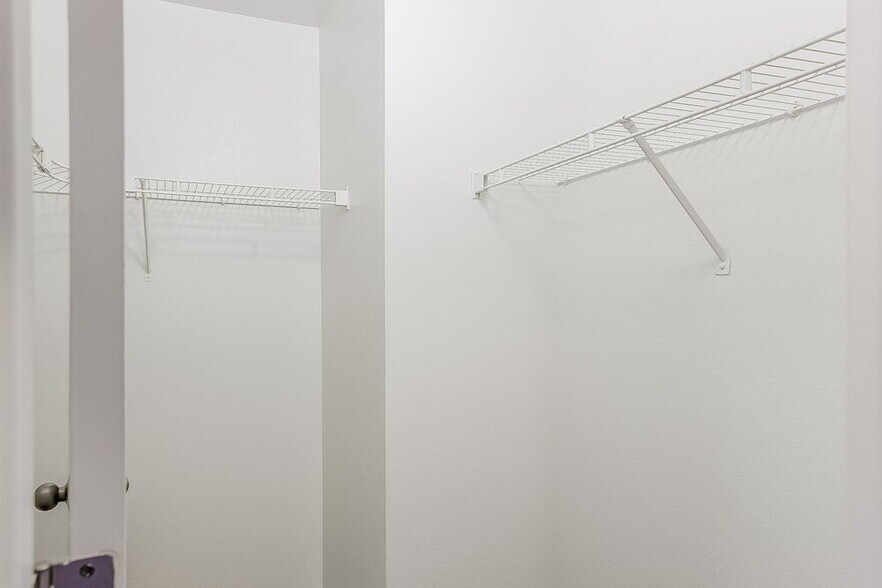 Building Photo - 3468 Blue Heather Dr