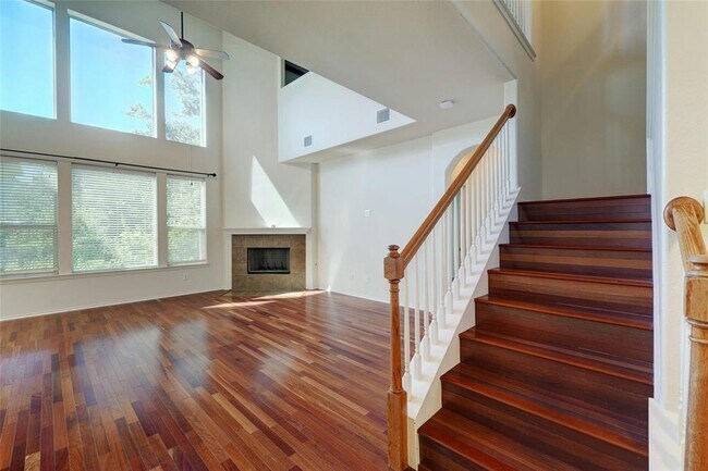 Building Photo - 8227 Liberty Walk Dr