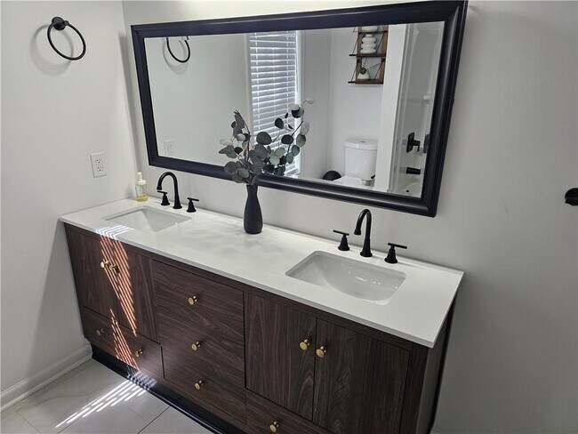 Building Photo - 1222 Paiute Ct