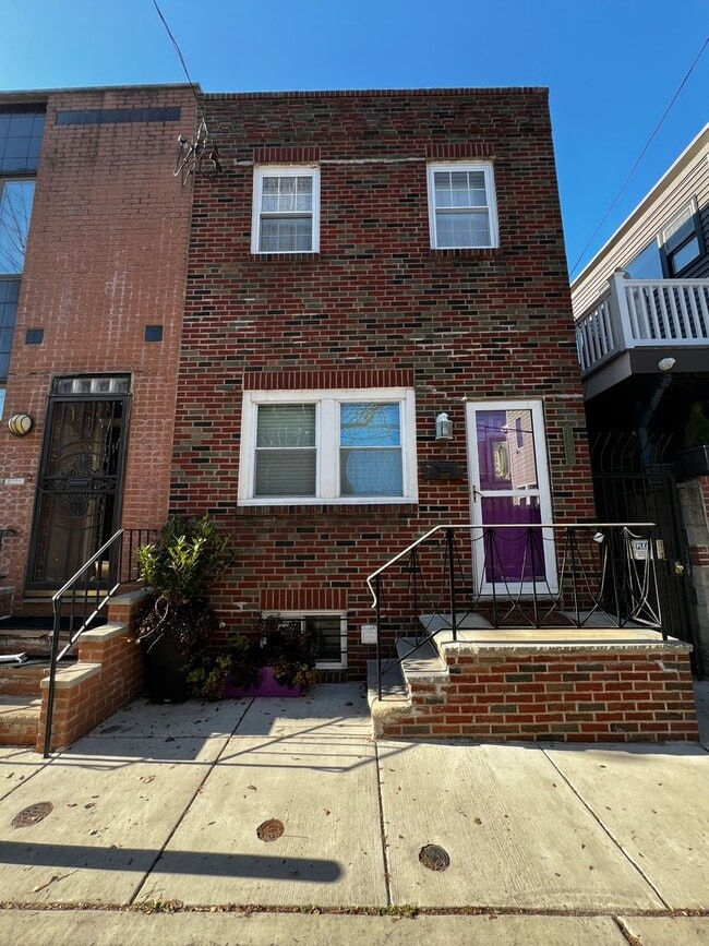 Building Photo - Modern 2 Bed. w/ additional office/small 3rd bedroom Passyunk Square Home w/ W/D, Central Air and...