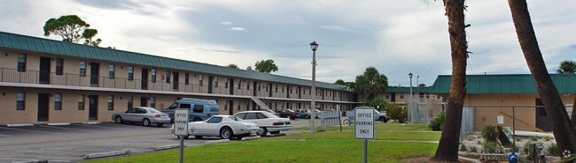 Primary Photo - Sierra Apartments