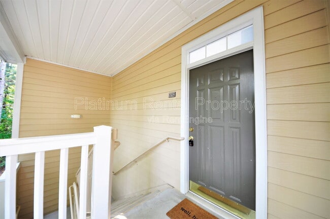 Building Photo - 1032 Whitshire Way