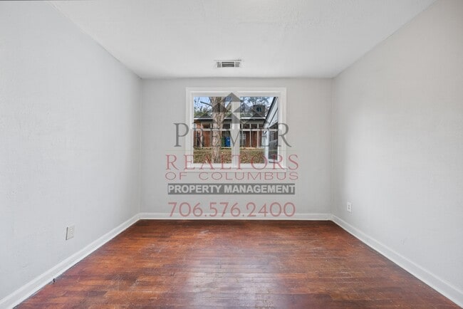 Building Photo - 3322 10th St