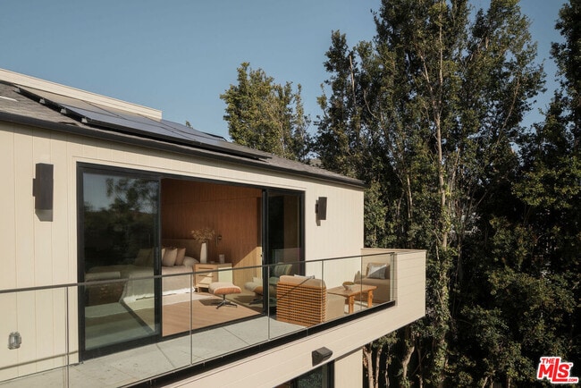 Building Photo - 500 Ocampo Dr