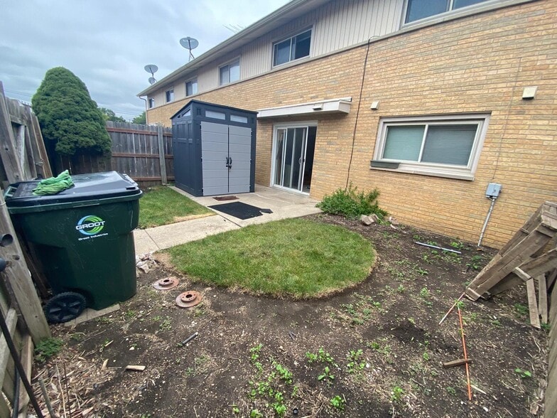 Back yard - 920 N Milwaukee Ave