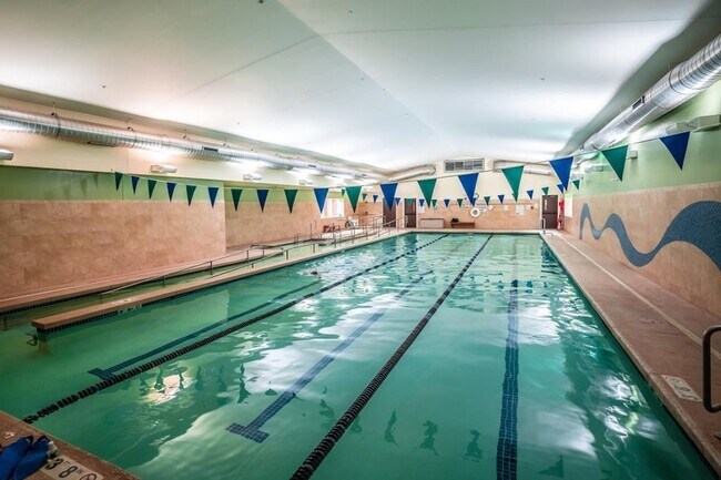 Building Photo - 112 Greensward Dr