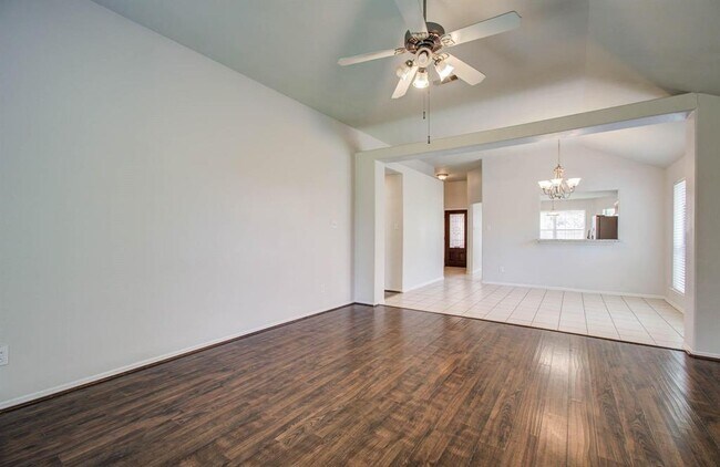 Building Photo - 21903 Silverfield Park Ln