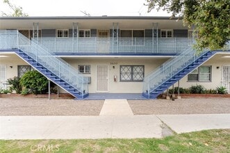 Building Photo - 1600 W Glenoaks Blvd