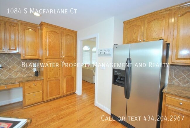 Building Photo - Beautiful Home in Lake Vista