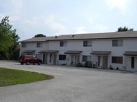 Building Photo - 3513 Tree Ridge Ln NE