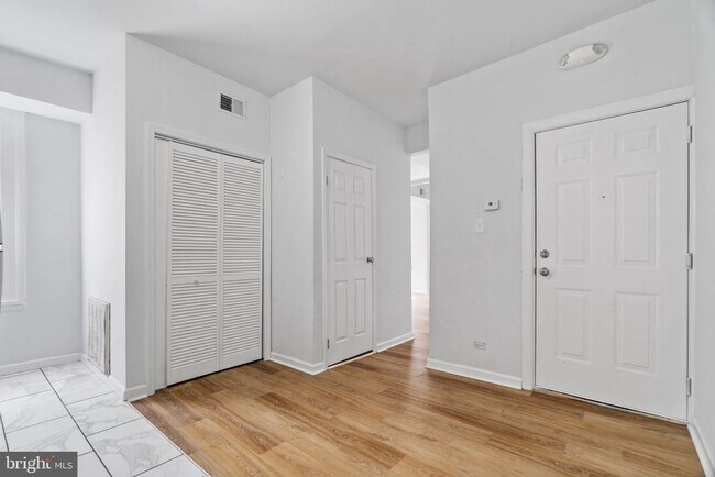 Building Photo - 2105 N 17th St