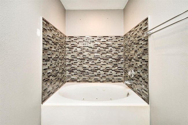 Building Photo - 1430 Acorn Ct