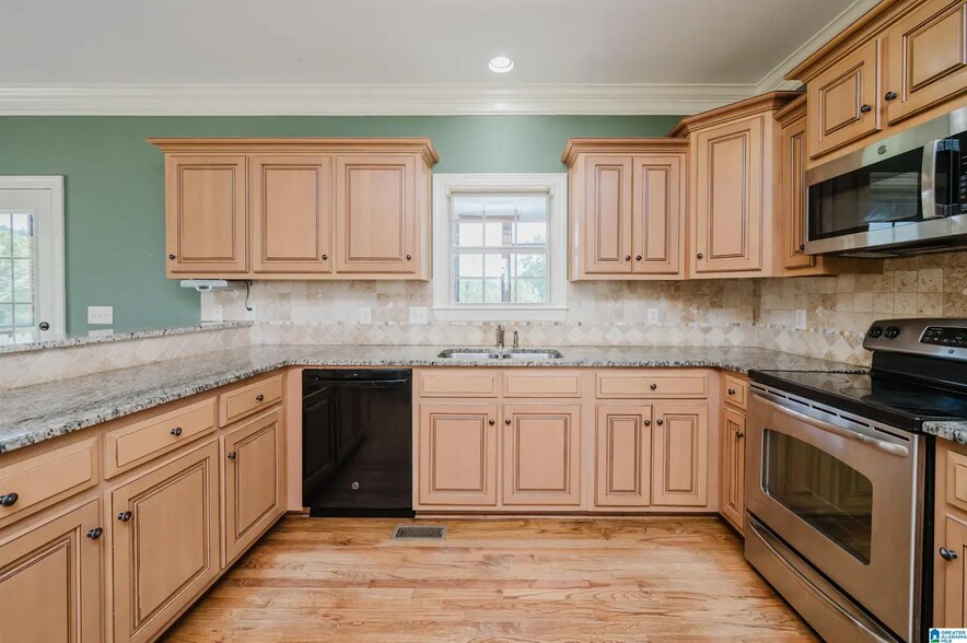 Building Photo - 545 Legacy Dr