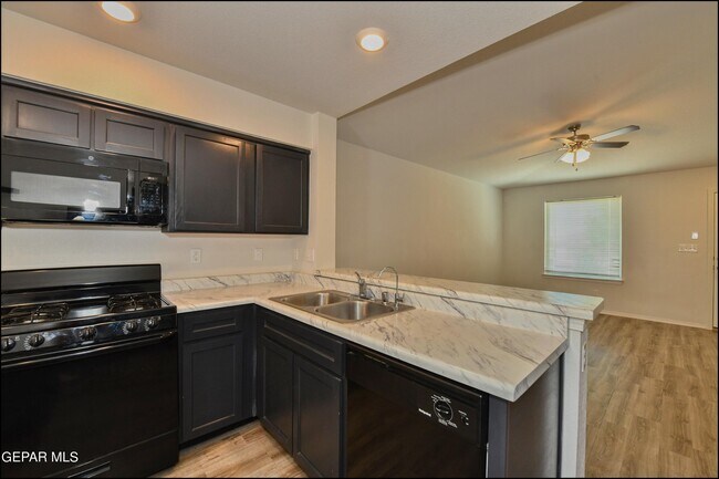 Building Photo - 952 Orangetip Dr