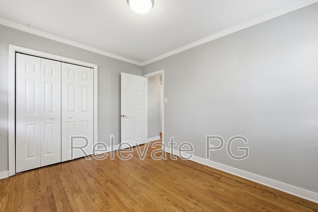 Building Photo - 8410 Yolanda Rd