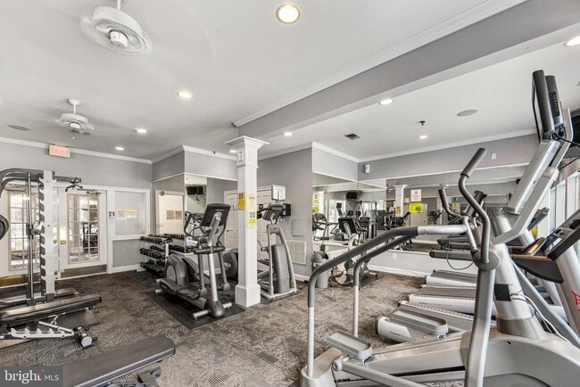 Building Photo - 4560 Strutfield Ln