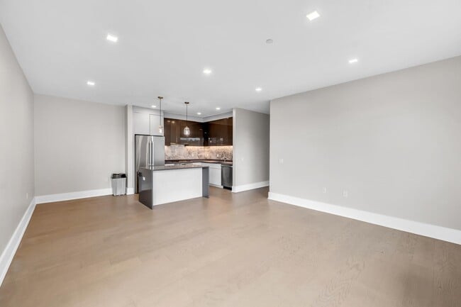 Building Photo - 7101 River Rd