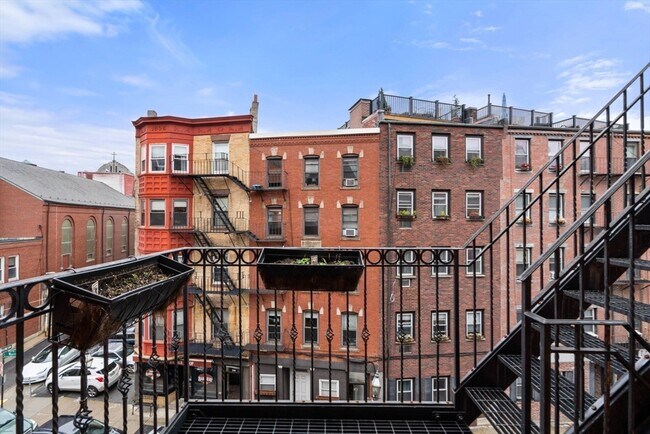 Building Photo - 130 Fulton St