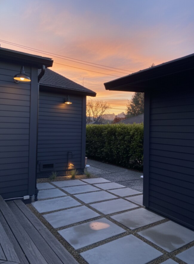 Building Photo - 79 Nelson Ave