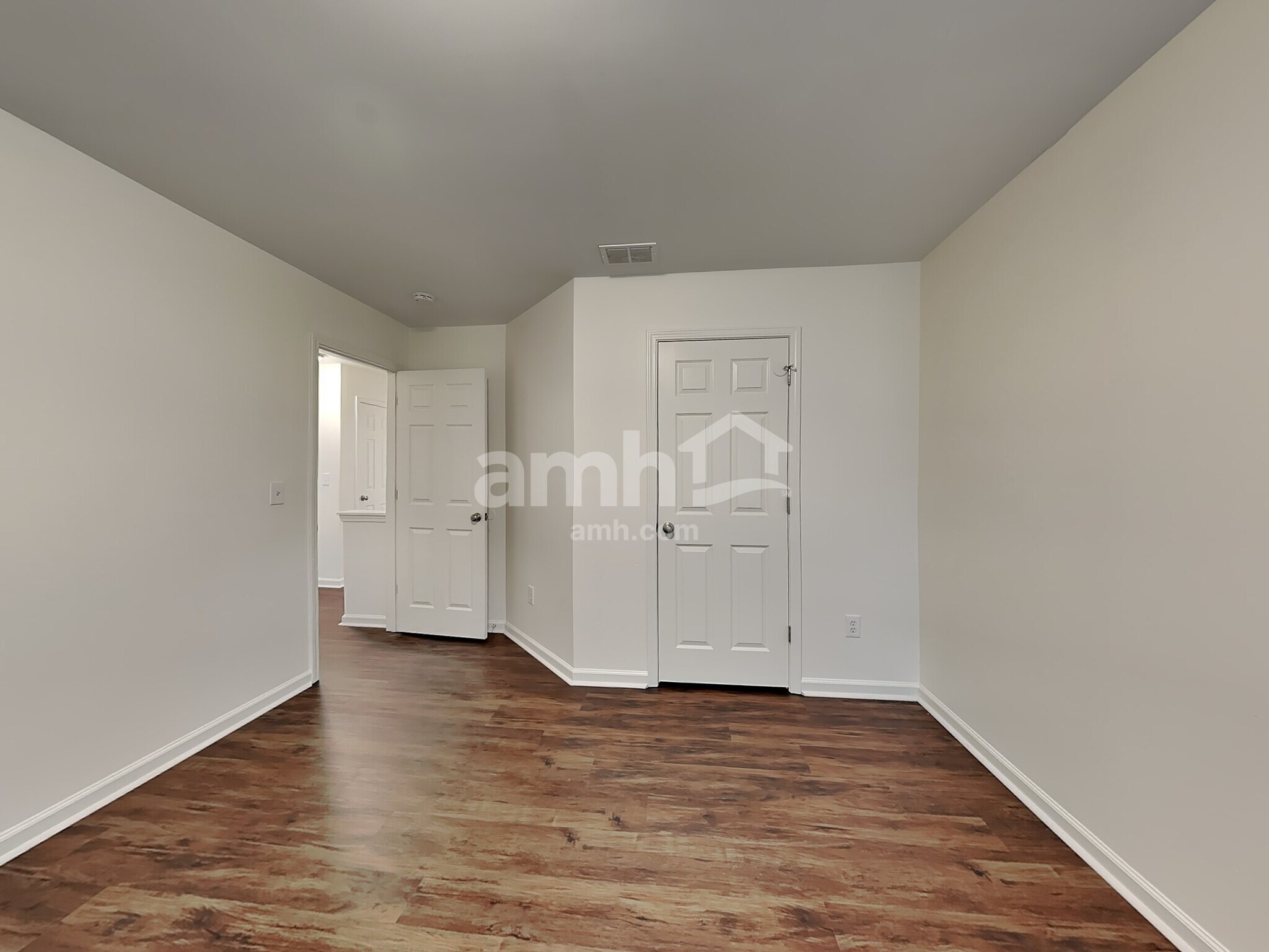 Building Photo - 113 Ridgebrook Way