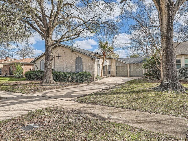 Building Photo - 16310 Cavendish Dr