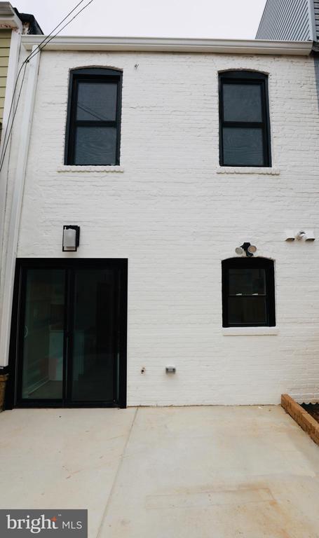 Building Photo - 1625 Montello Ave NE