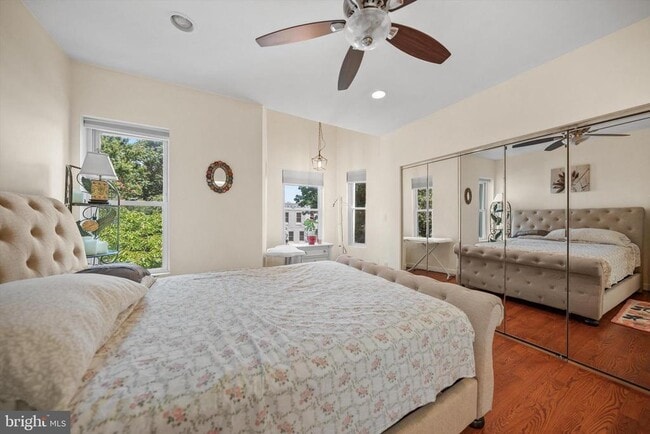 Building Photo - 211 F St NE