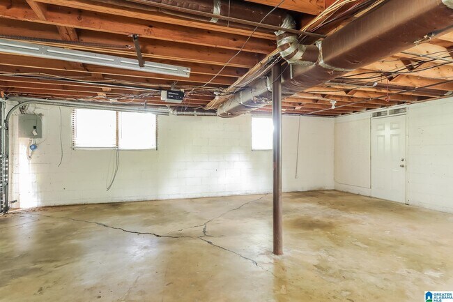 Building Photo - 10401040 Hagwood Rd