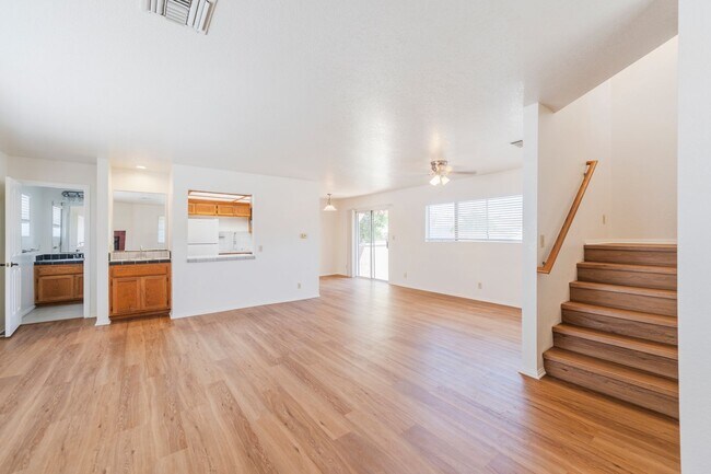 Building Photo - 1218 Portola Ave